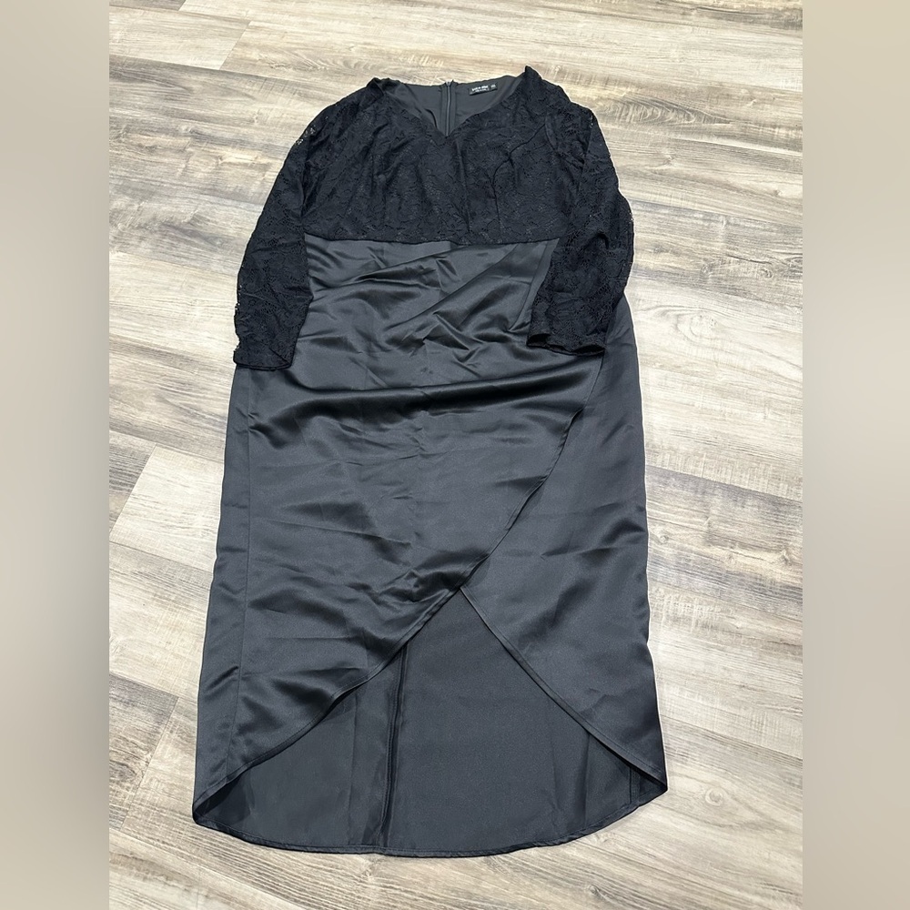 SHEIN Curve Elegant Black Lace Overlay Dress, 1XL